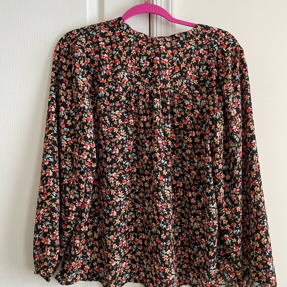 Ann Taylor LOFT Floral Blouse LS Size PL - Picture 5 of 5